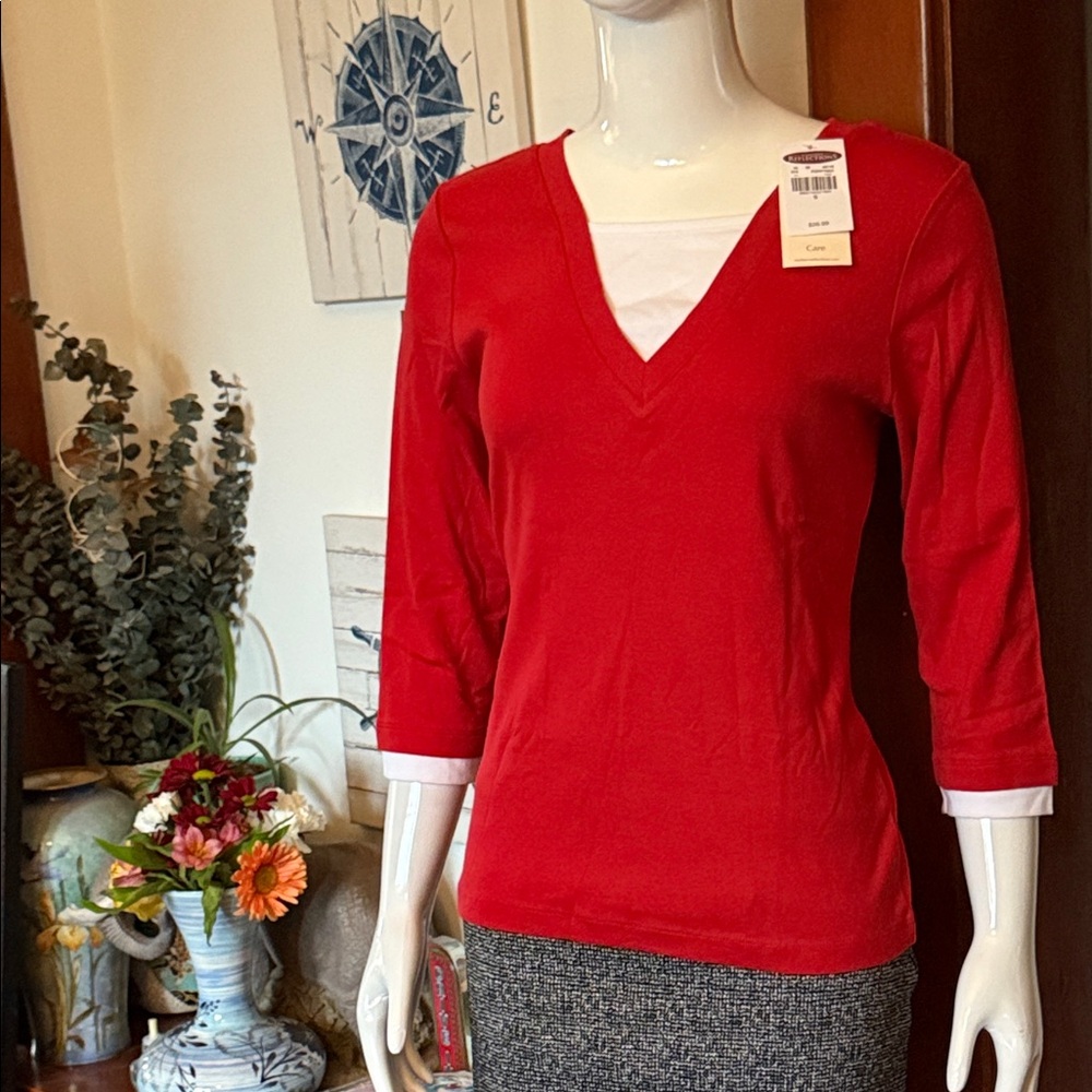 NWT northern reflections size small poppy Red V-Neck 3/4 Sleeve Top